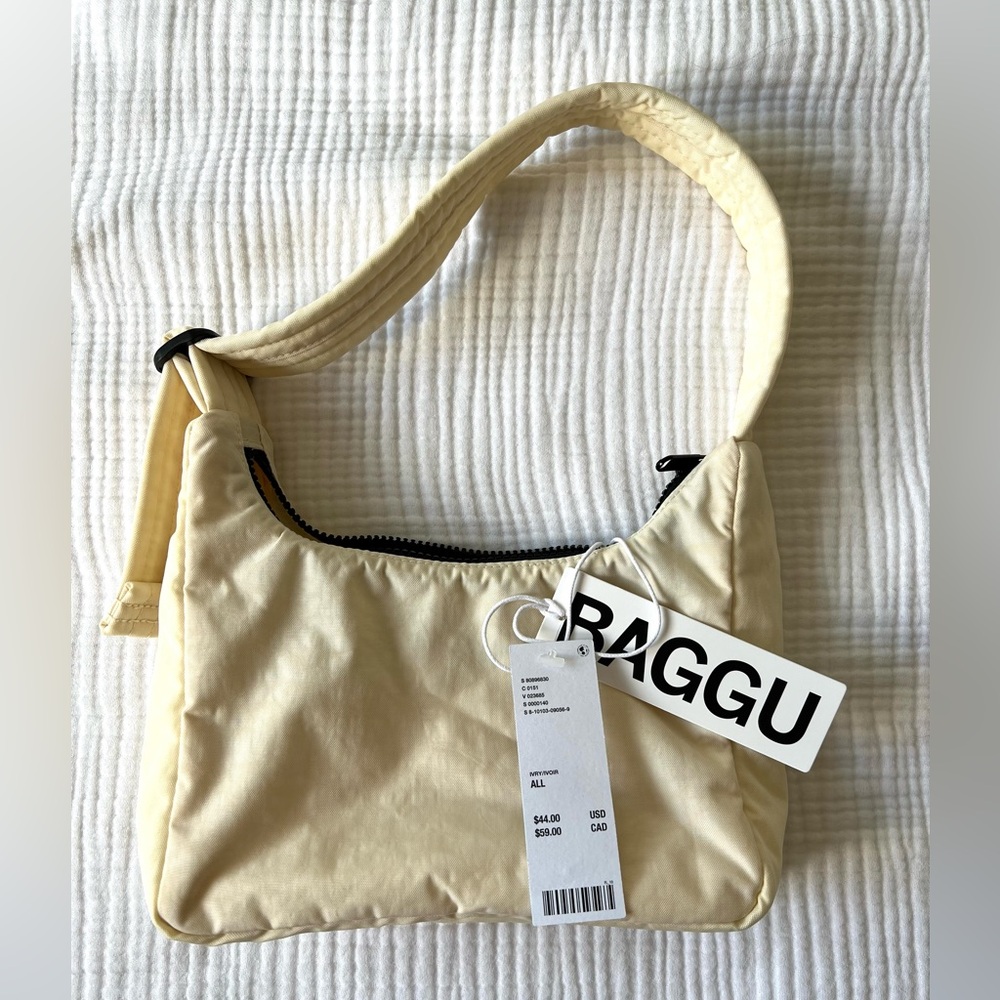 (NWT!) BAGGU Mini Recycled Nylon Shoulder Bag in Ivory